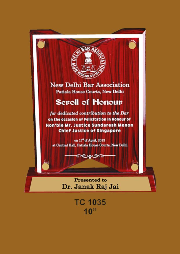 Corporate Trophy Maker in Noida
